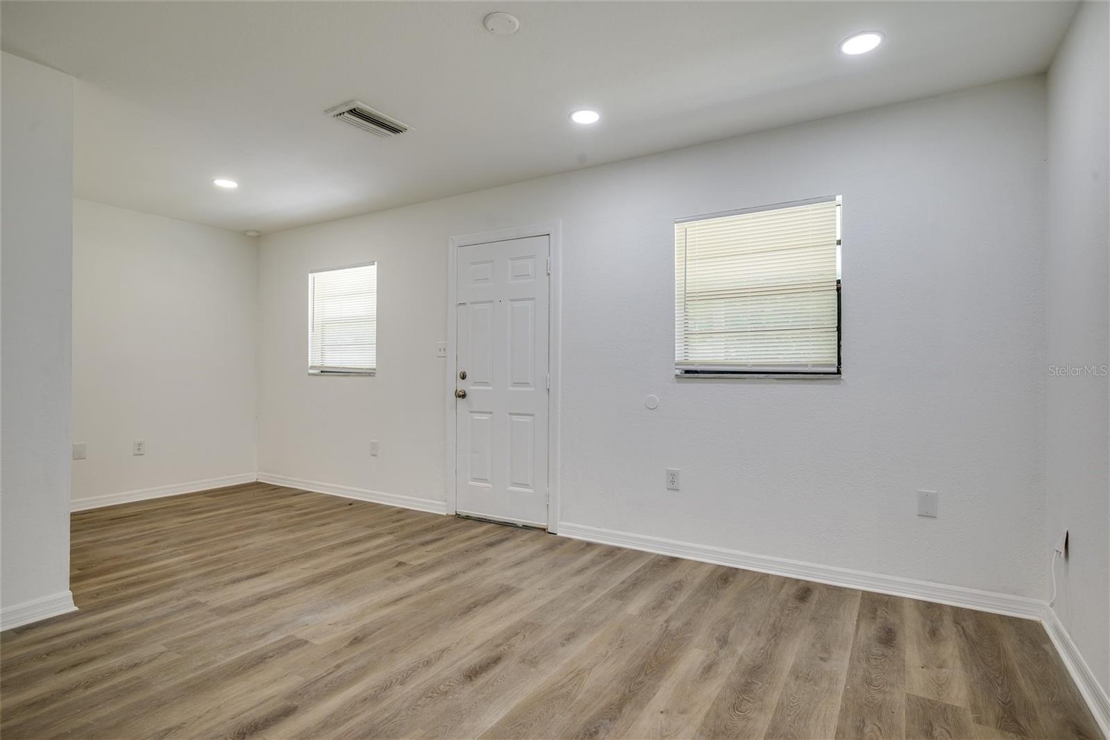 1709 W COMANCHE AVE, TAMPA, FL, 33603