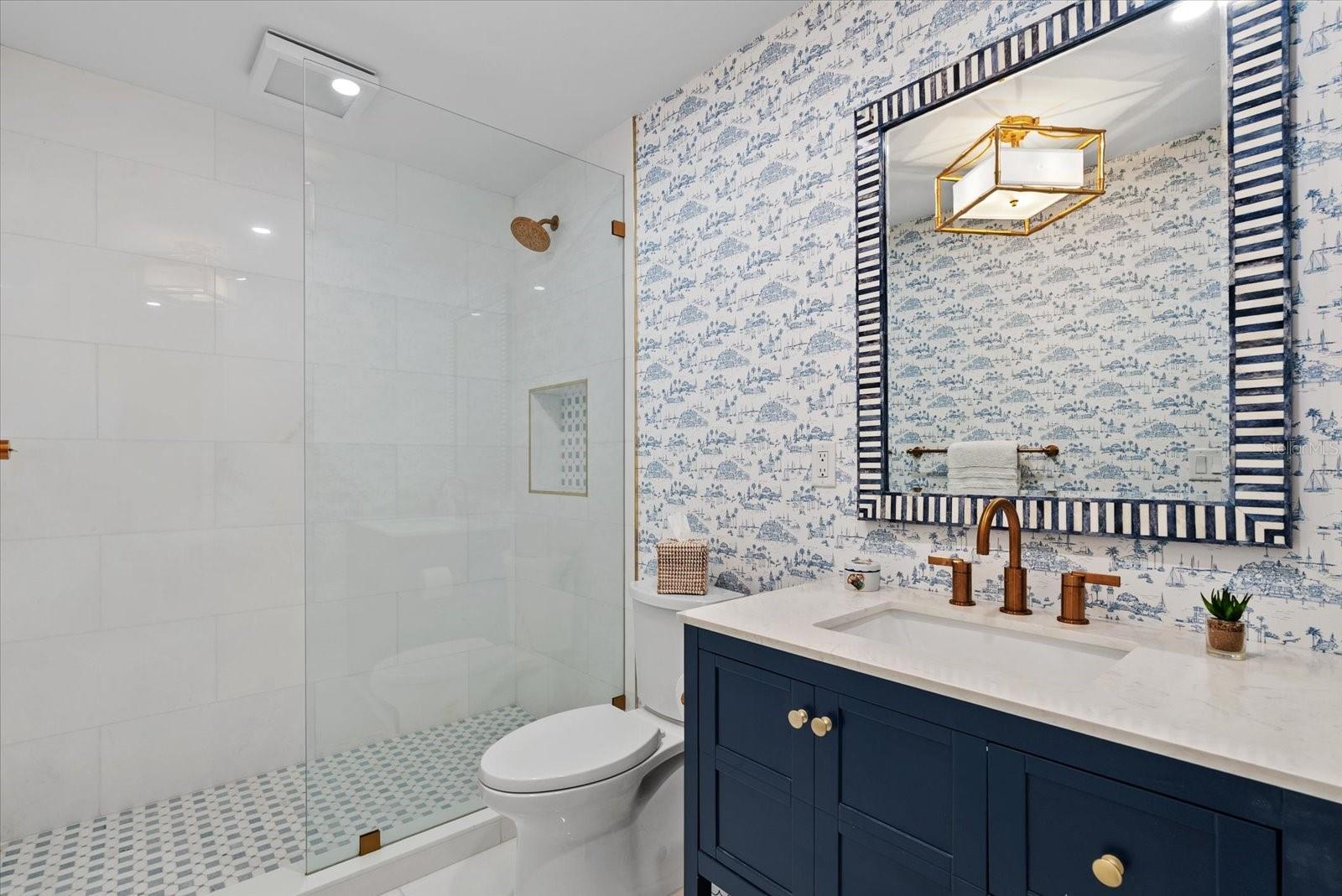 128 GOLDEN GATE PT #202A, SARASOTA, FL, 34236