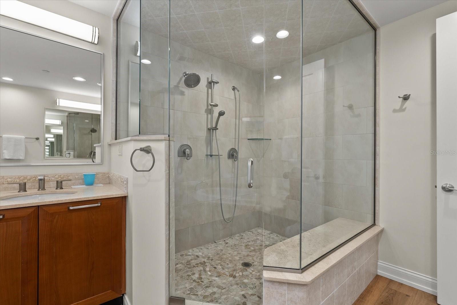 128 GOLDEN GATE PT #202A, SARASOTA, FL, 34236