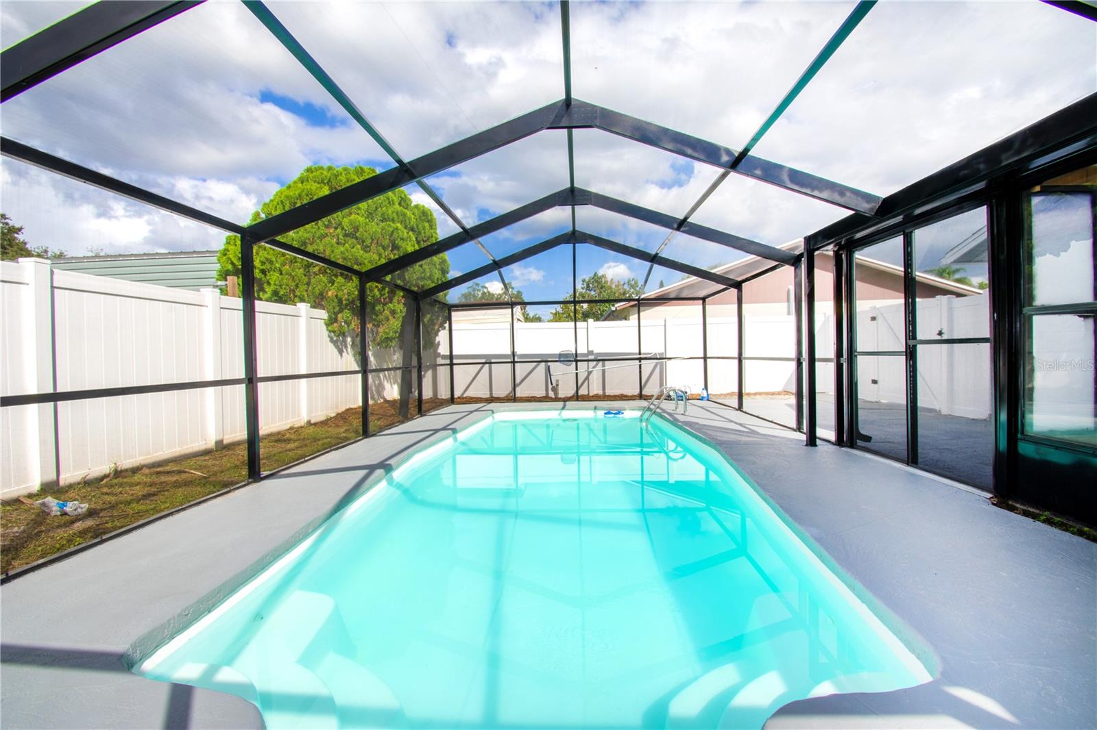 9409 LONSDALE CT, TAMPA, FL, 33615