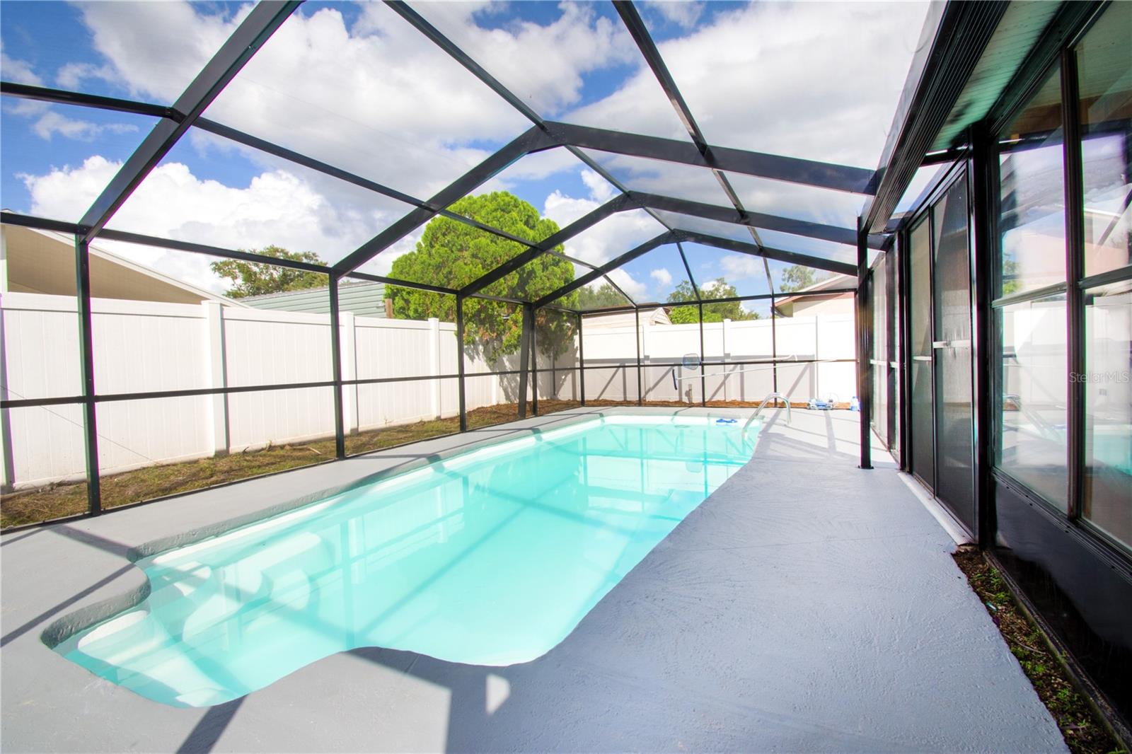 9409 LONSDALE CT, TAMPA, FL, 33615