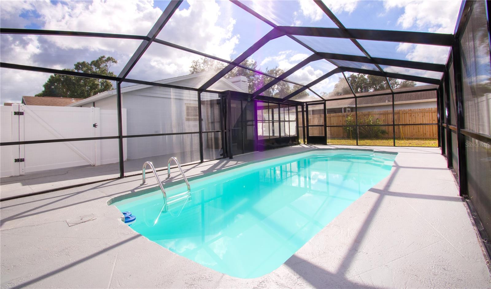 9409 LONSDALE CT, TAMPA, FL, 33615