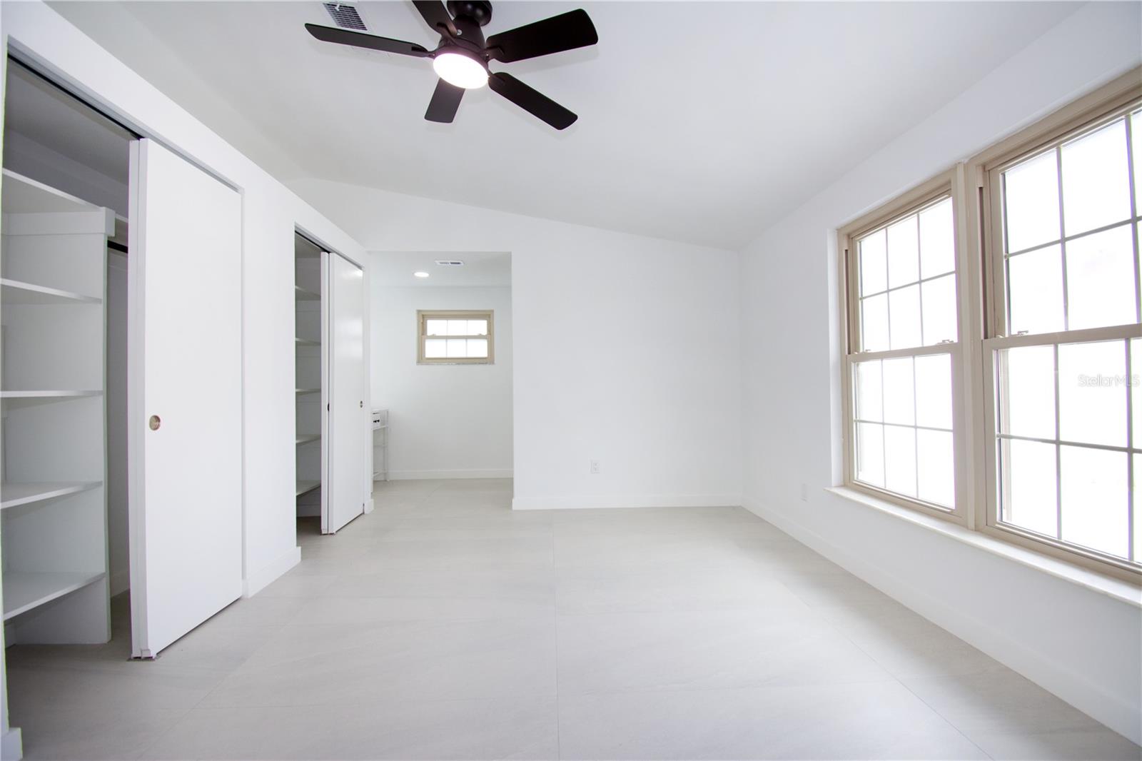 9409 LONSDALE CT, TAMPA, FL, 33615