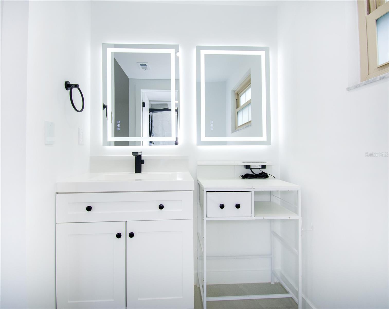 9409 LONSDALE CT, TAMPA, FL, 33615