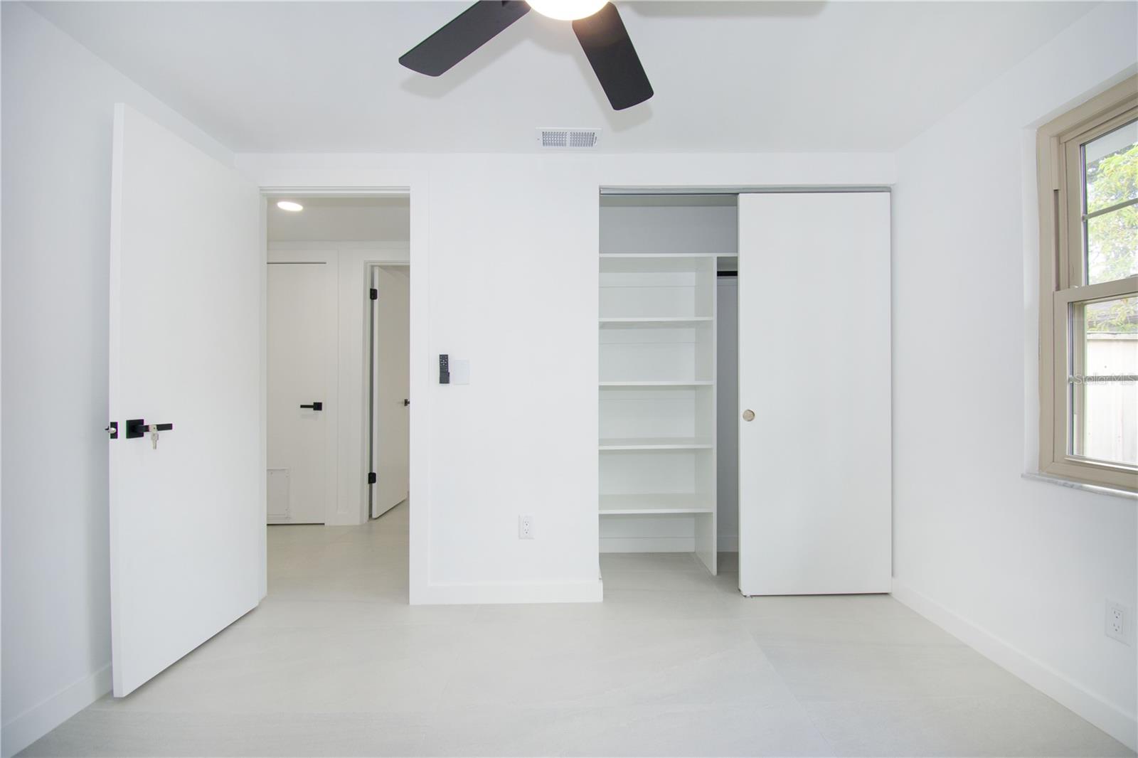 9409 LONSDALE CT, TAMPA, FL, 33615