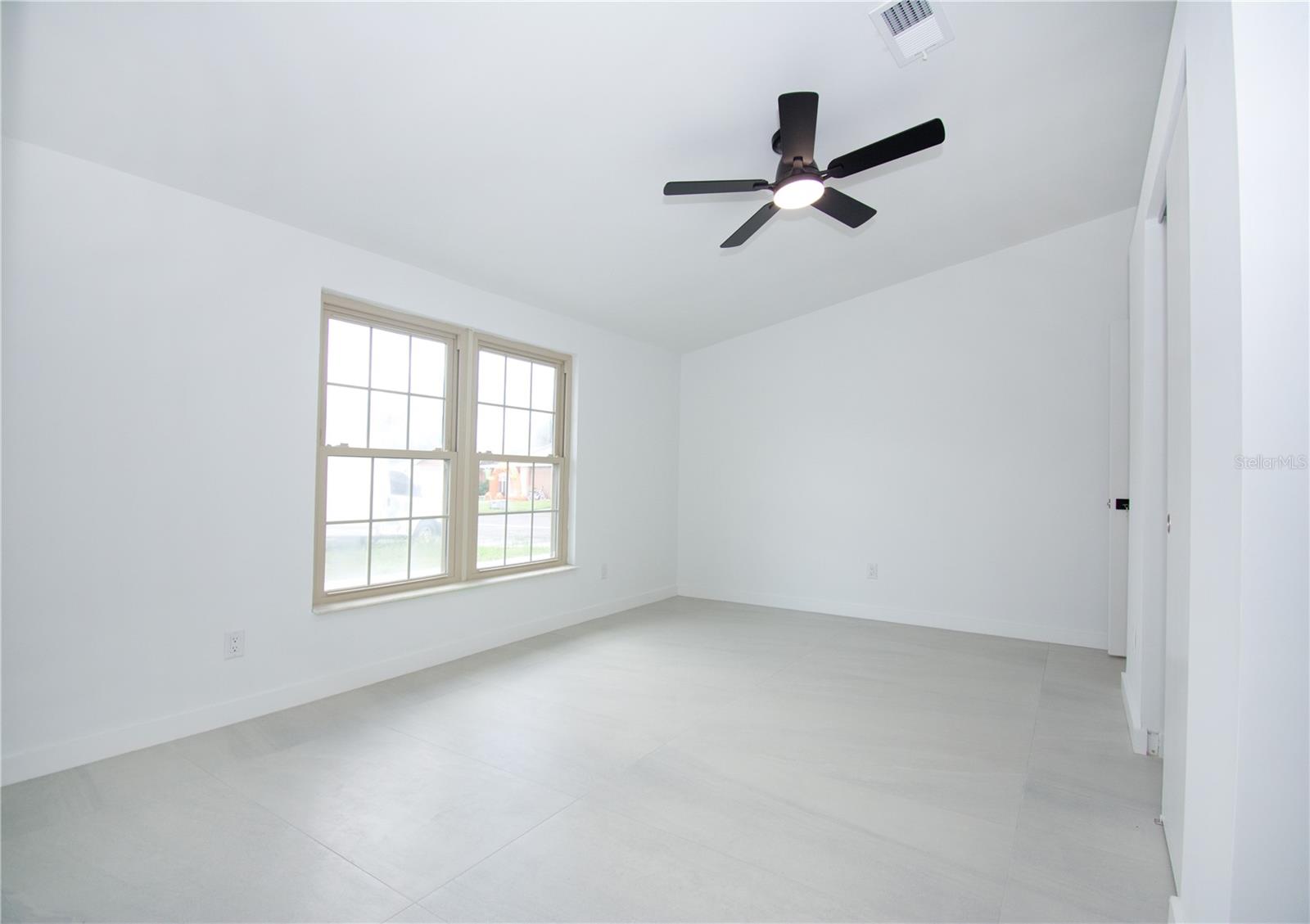 9409 LONSDALE CT, TAMPA, FL, 33615