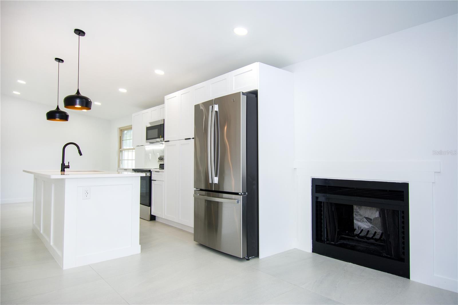 9409 LONSDALE CT, TAMPA, FL, 33615