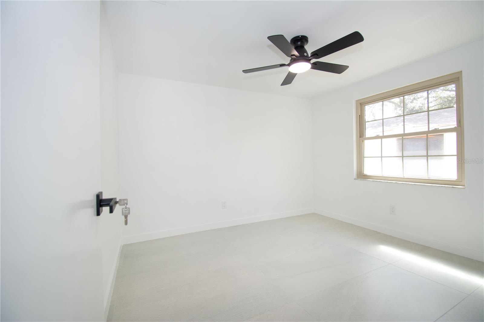 9409 LONSDALE CT, TAMPA, FL, 33615