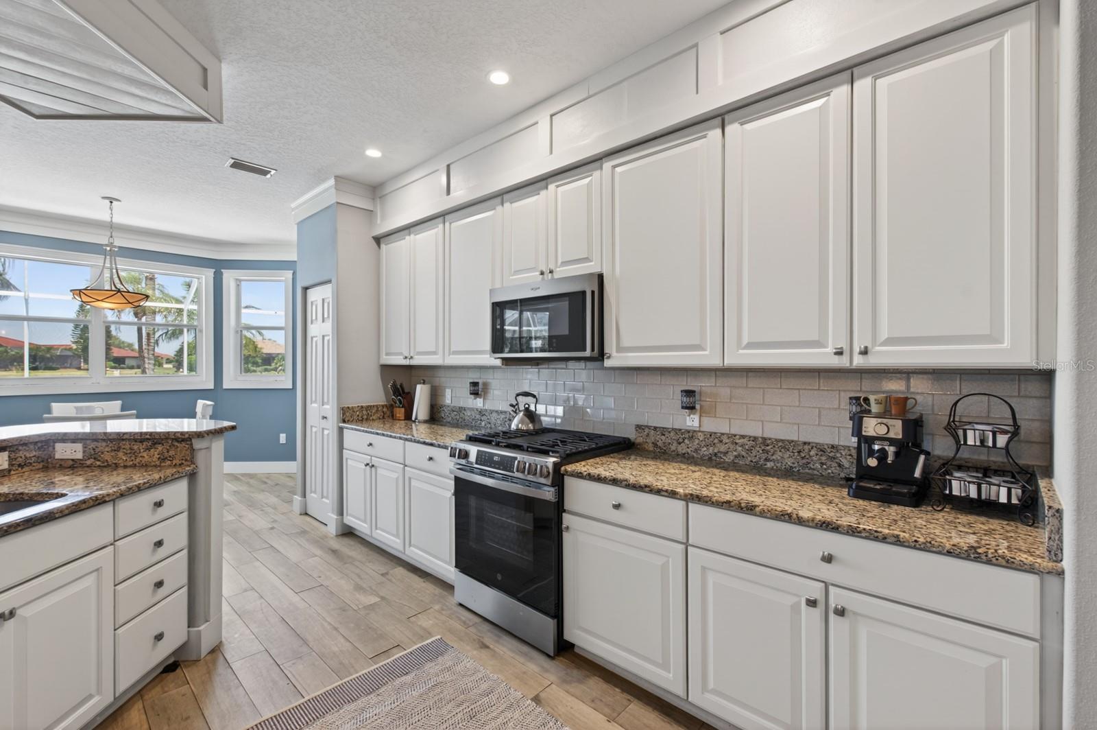 6119 9TH AVENUE CIR NE, BRADENTON, FL, 34212