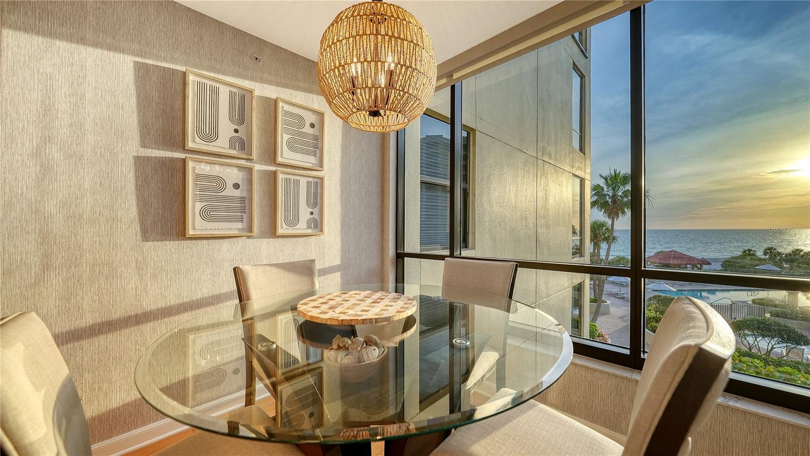 1241 GULF OF MEXICO DR #304, LONGBOAT KEY, FL, 34228