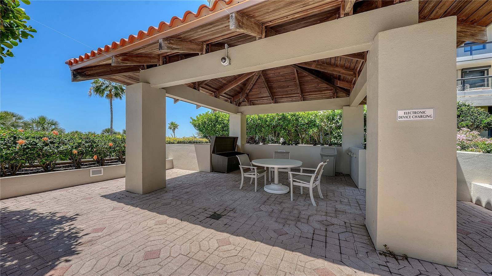 1241 GULF OF MEXICO DR #304, LONGBOAT KEY, FL, 34228