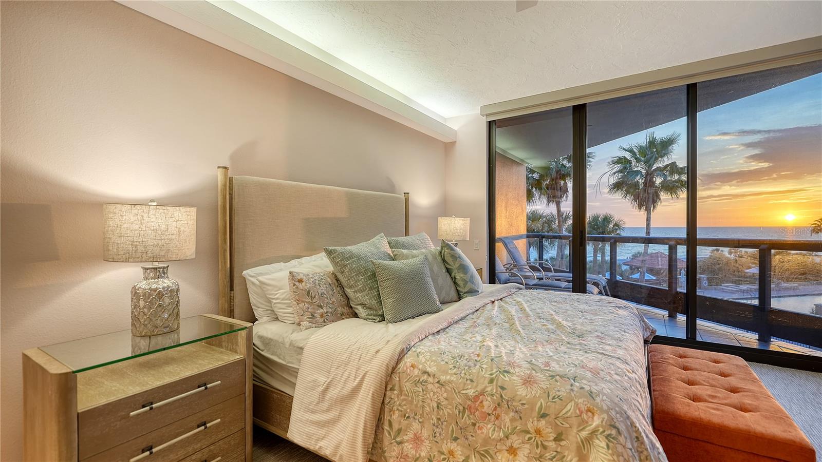 1241 GULF OF MEXICO DR #304, LONGBOAT KEY, FL, 34228