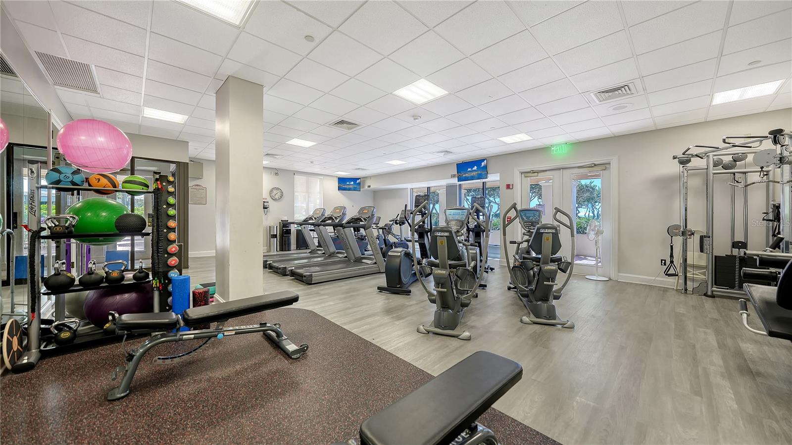 1241 GULF OF MEXICO DR #304, LONGBOAT KEY, FL, 34228