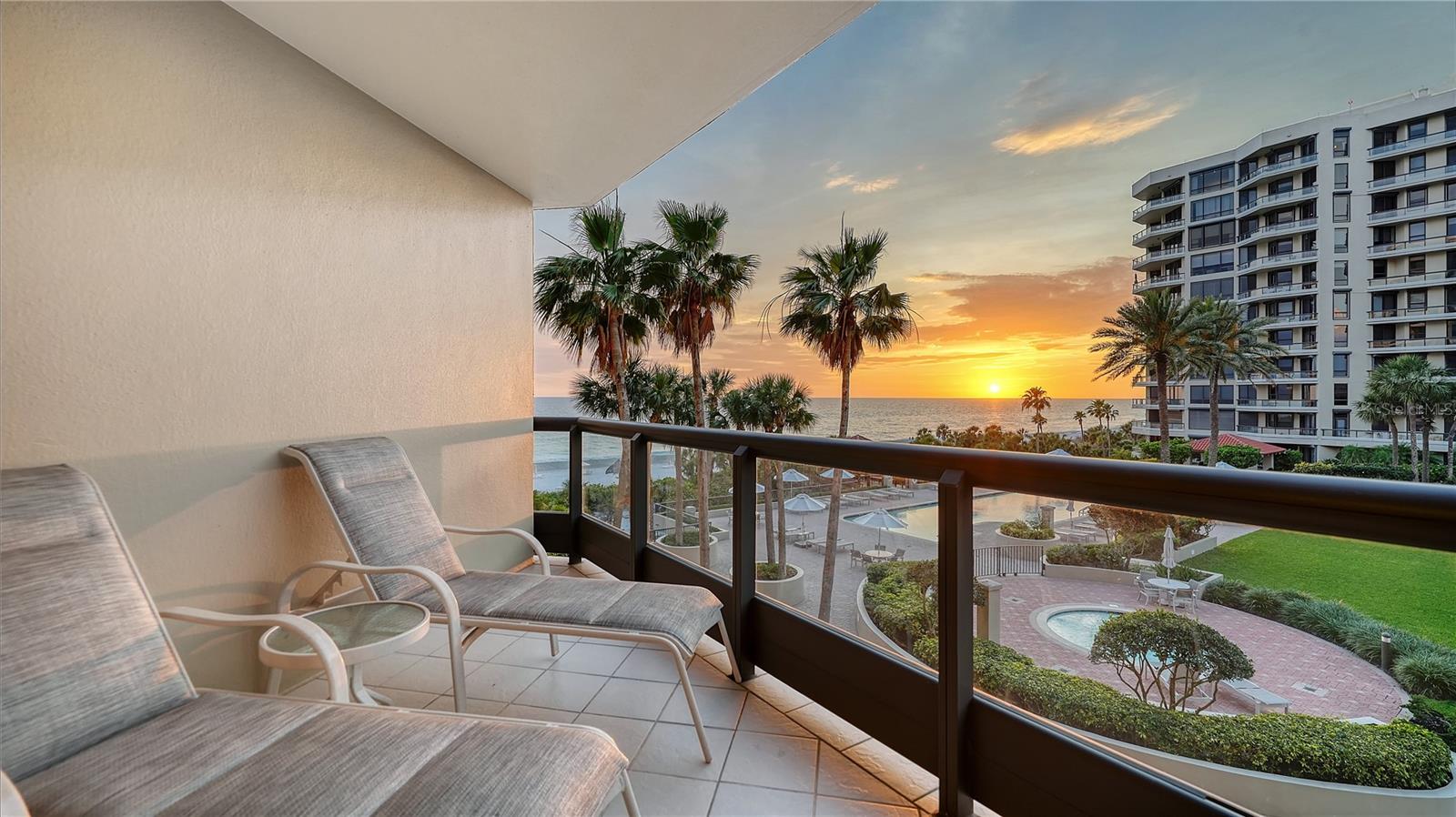 1241 GULF OF MEXICO DR #304, LONGBOAT KEY, FL, 34228