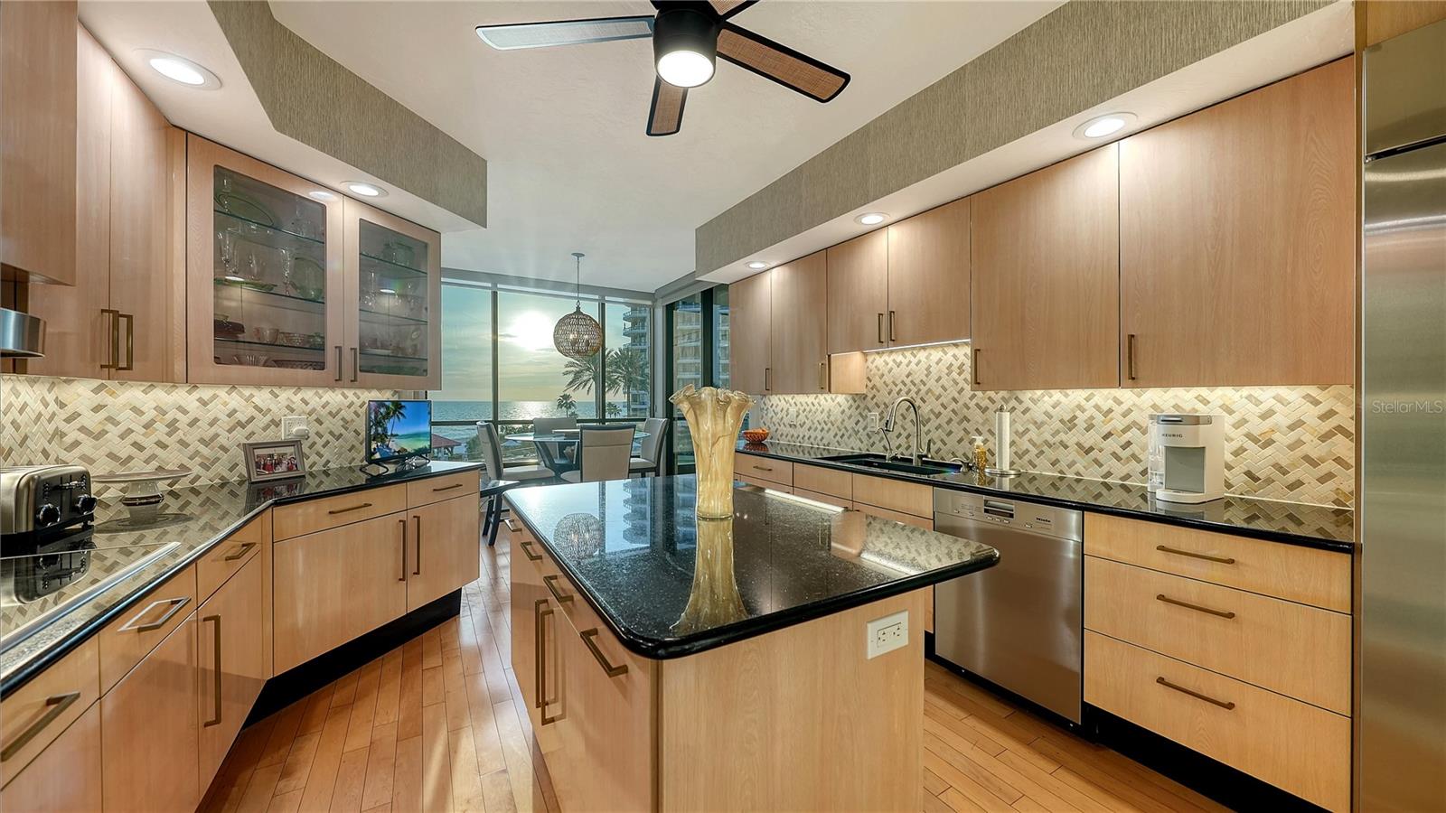 1241 GULF OF MEXICO DR #304, LONGBOAT KEY, FL, 34228