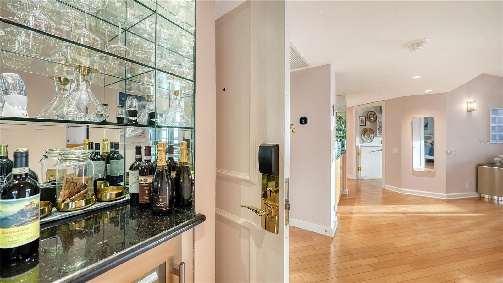 1241 GULF OF MEXICO DR #304, LONGBOAT KEY, FL, 34228