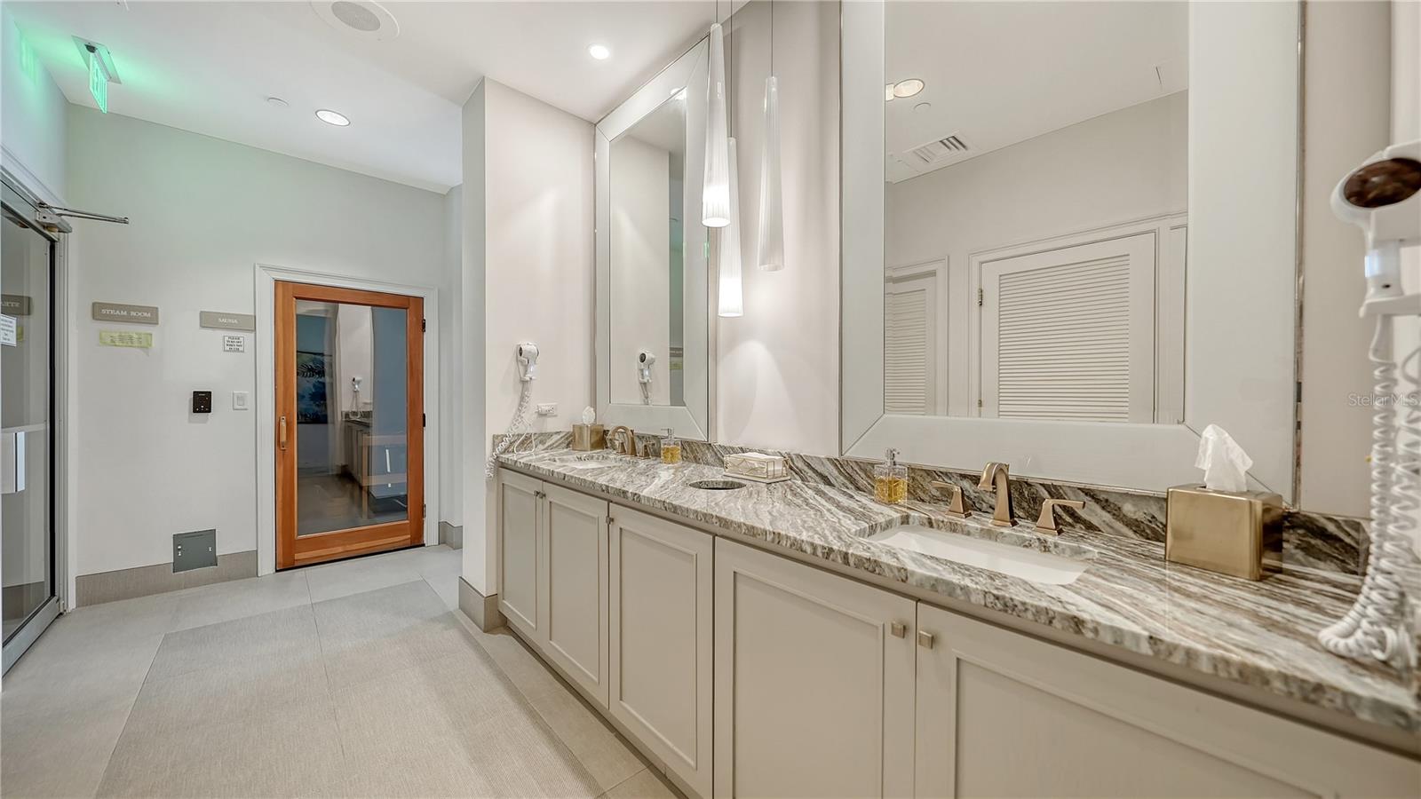 1241 GULF OF MEXICO DR #304, LONGBOAT KEY, FL, 34228