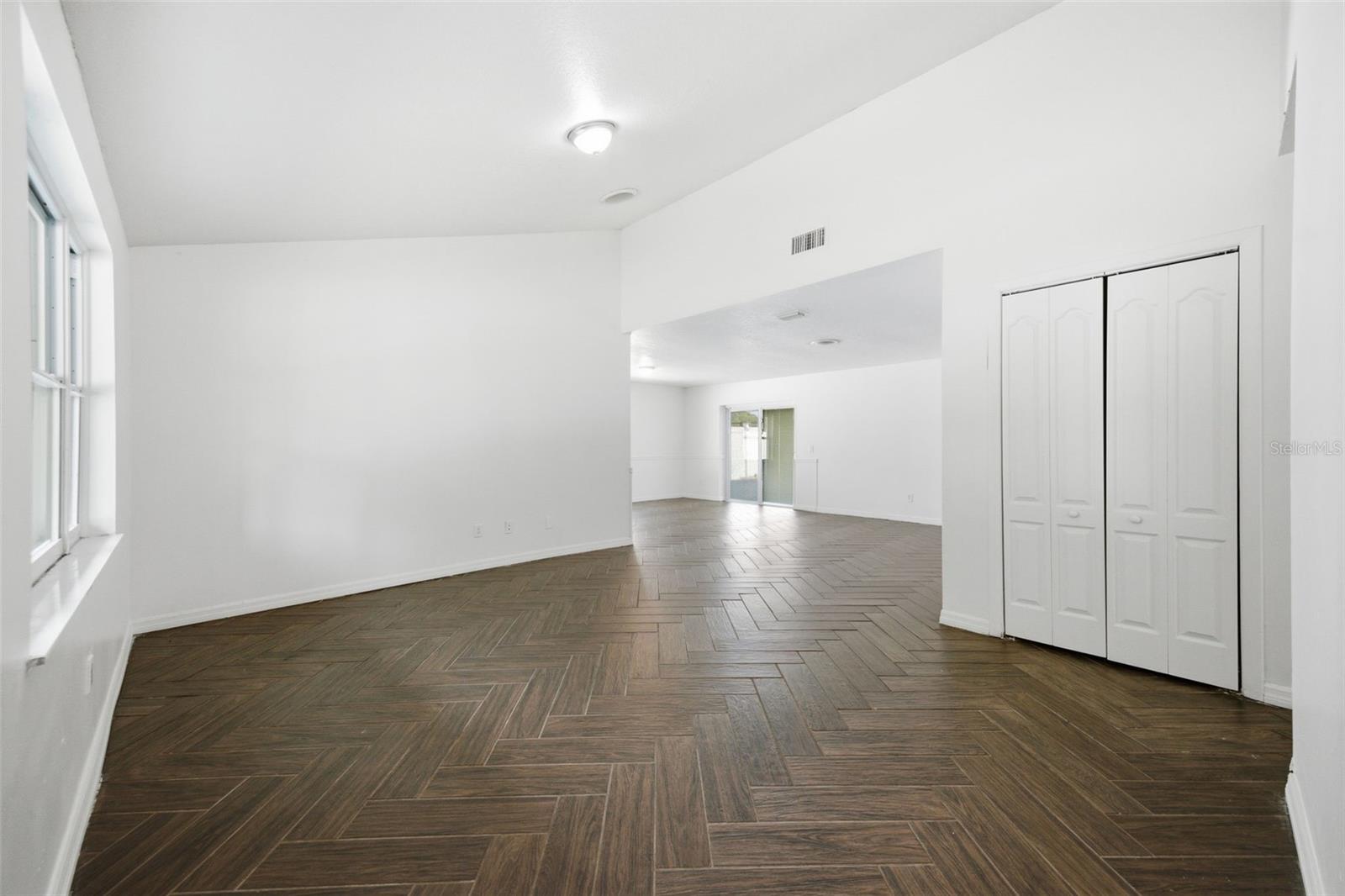 1065 FOXWOOD DR, LUTZ, FL, 33549