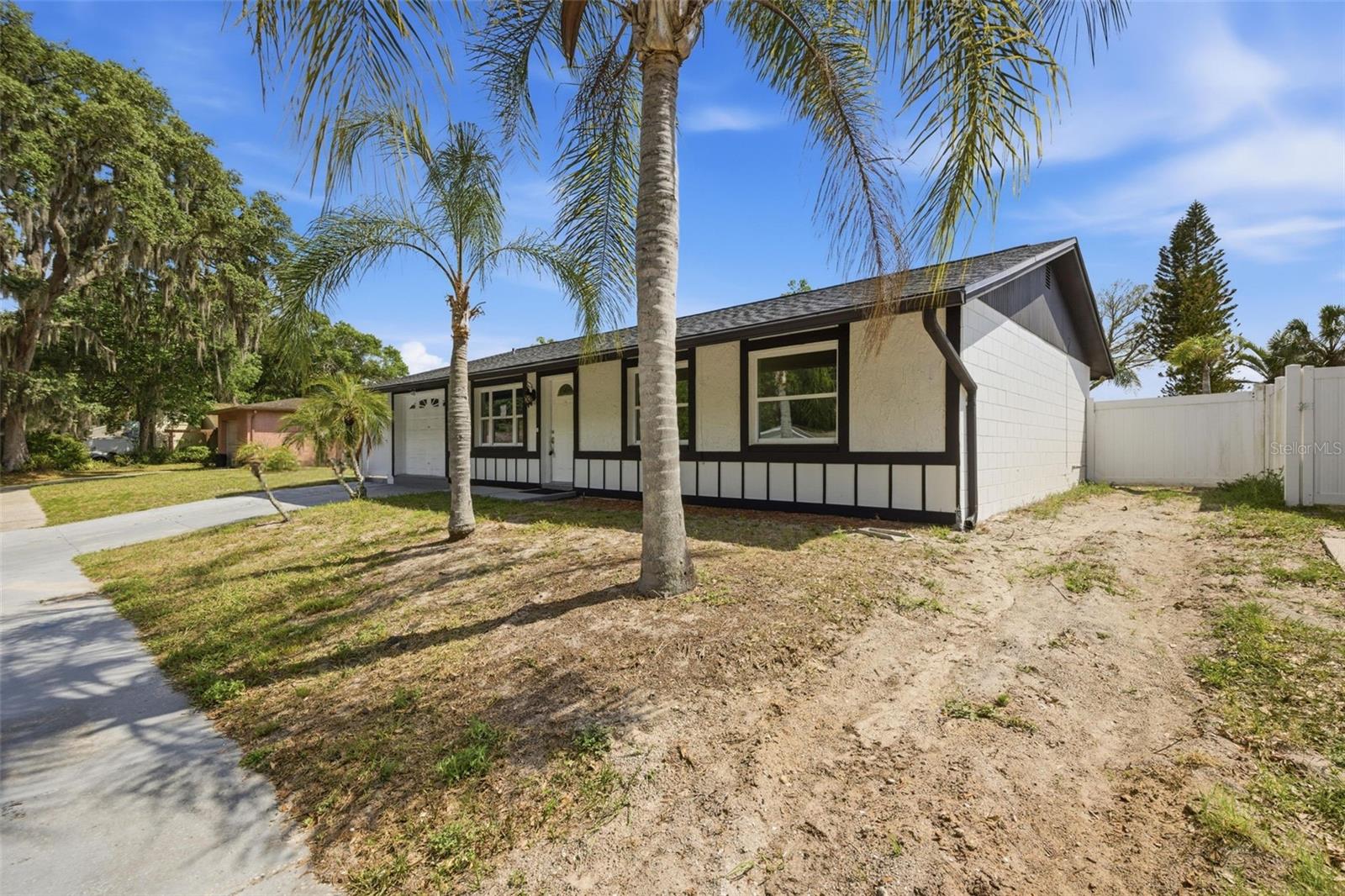 1065 FOXWOOD DR, LUTZ, FL, 33549