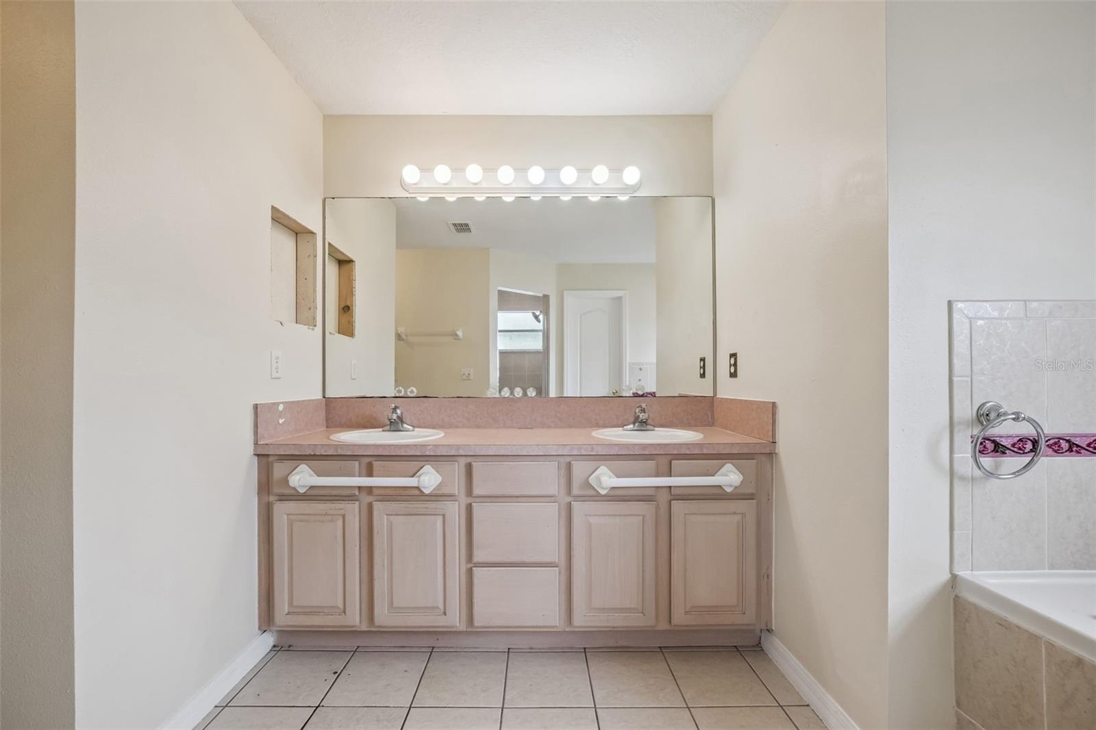106 CASTLEFORD WAY, KISSIMMEE, FL, 34758