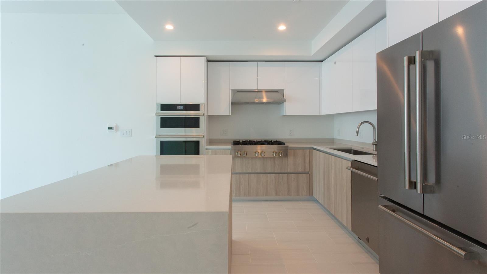 400 CENTRAL AVE #1003, ST PETERSBURG, FL, 33701