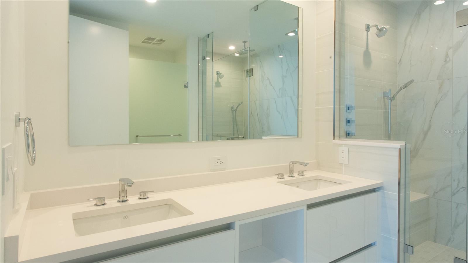 400 CENTRAL AVE #1003, ST PETERSBURG, FL, 33701