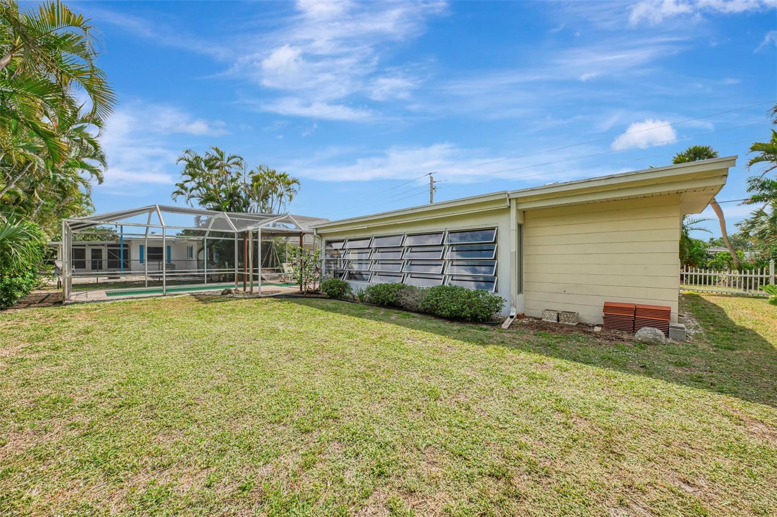 201 LYONS BAY RD, NOKOMIS, FL, 34275