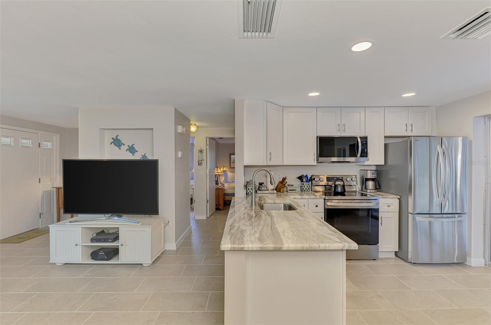 201 LYONS BAY RD, NOKOMIS, FL, 34275