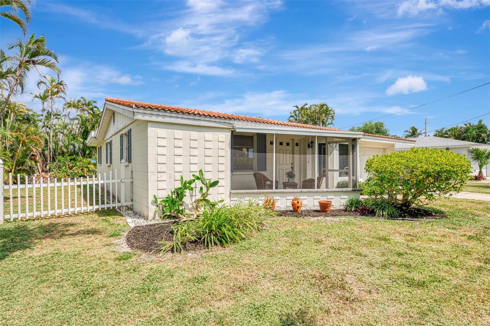 201 LYONS BAY RD, NOKOMIS, FL, 34275