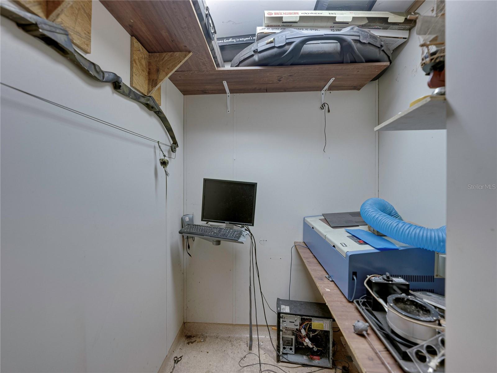 11404 LITHIA PINECREST RD, LITHIA, FL, 33547