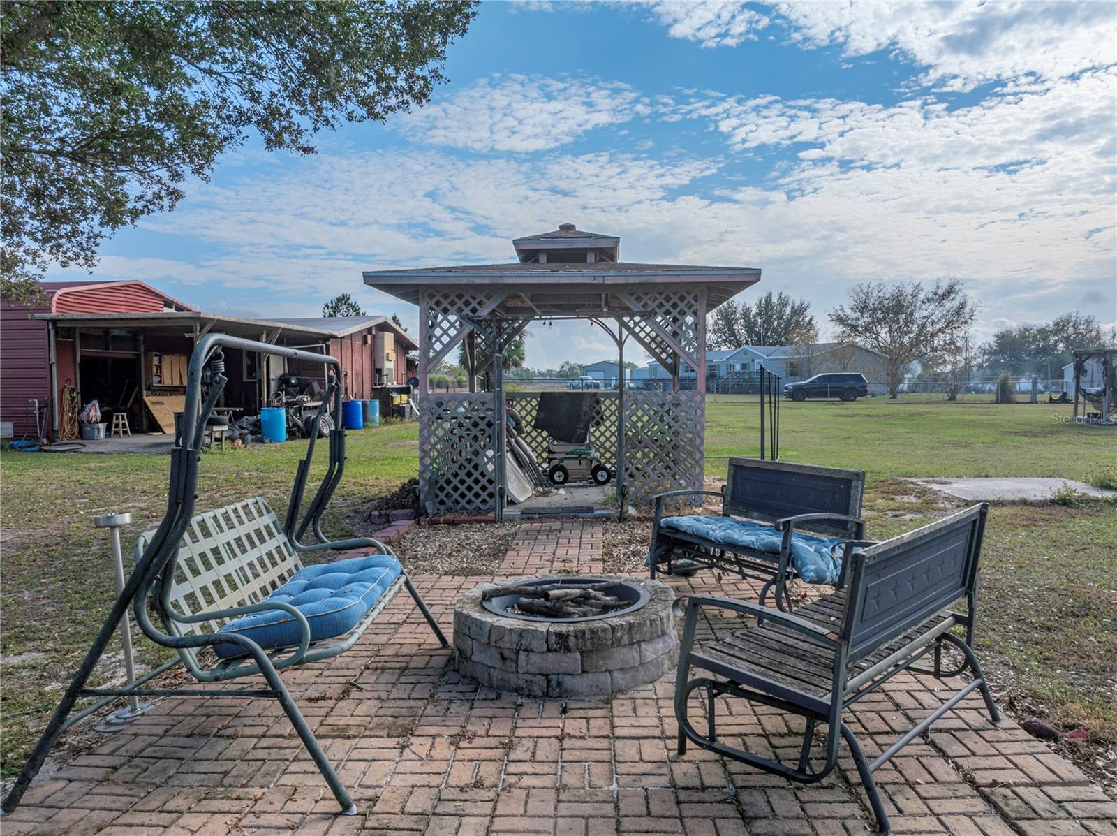 11404 LITHIA PINECREST RD, LITHIA, FL, 33547