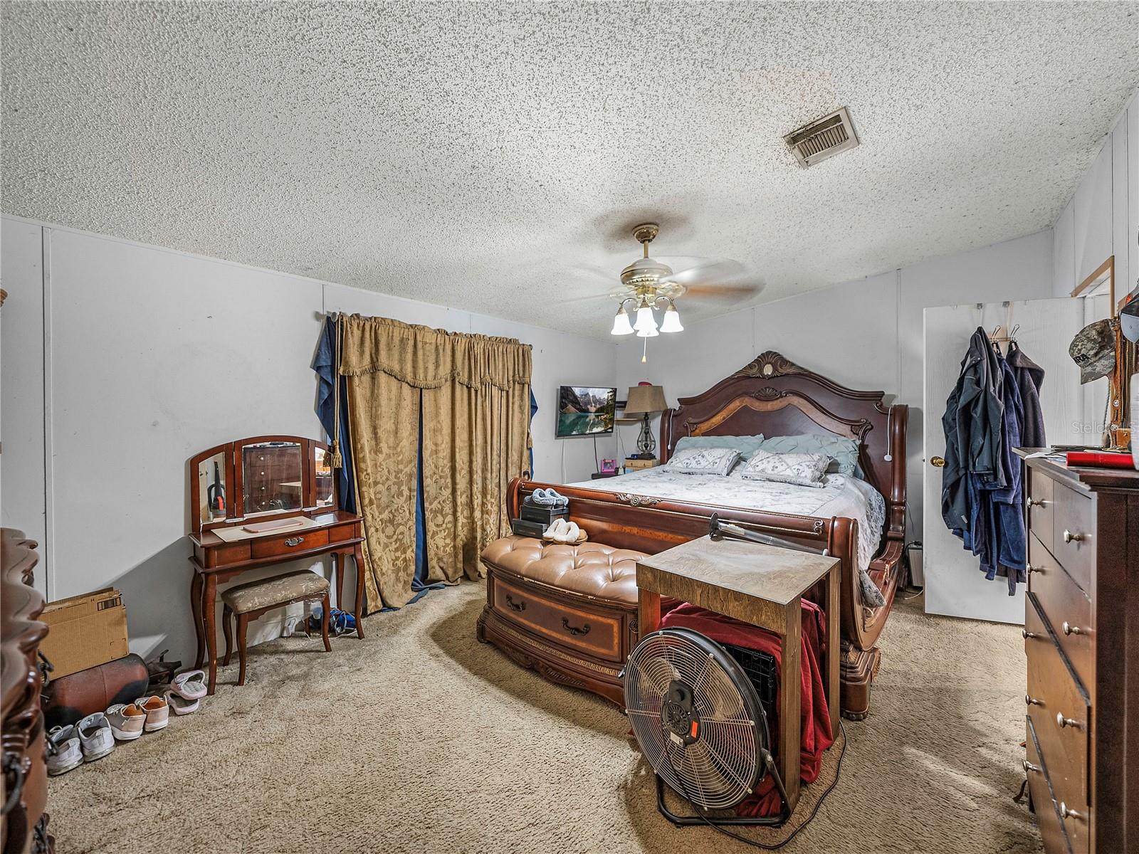 11404 LITHIA PINECREST RD, LITHIA, FL, 33547