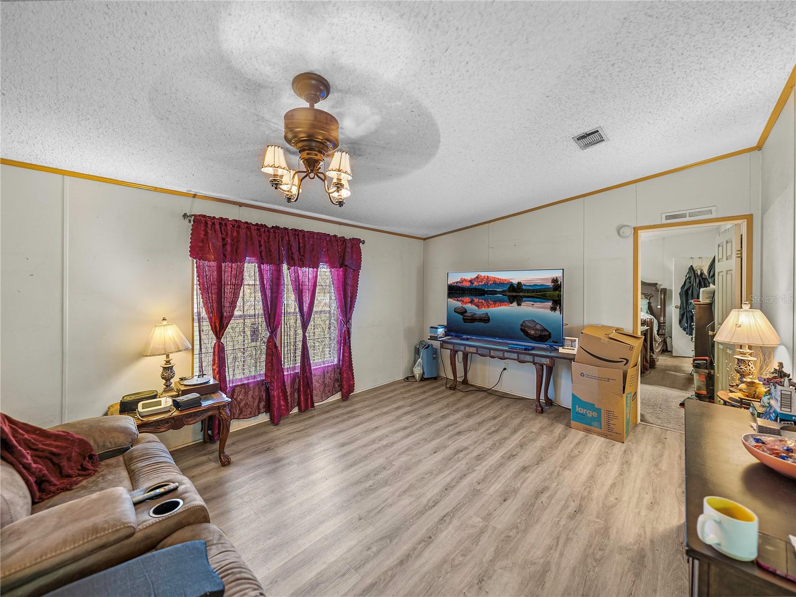 11404 LITHIA PINECREST RD, LITHIA, FL, 33547