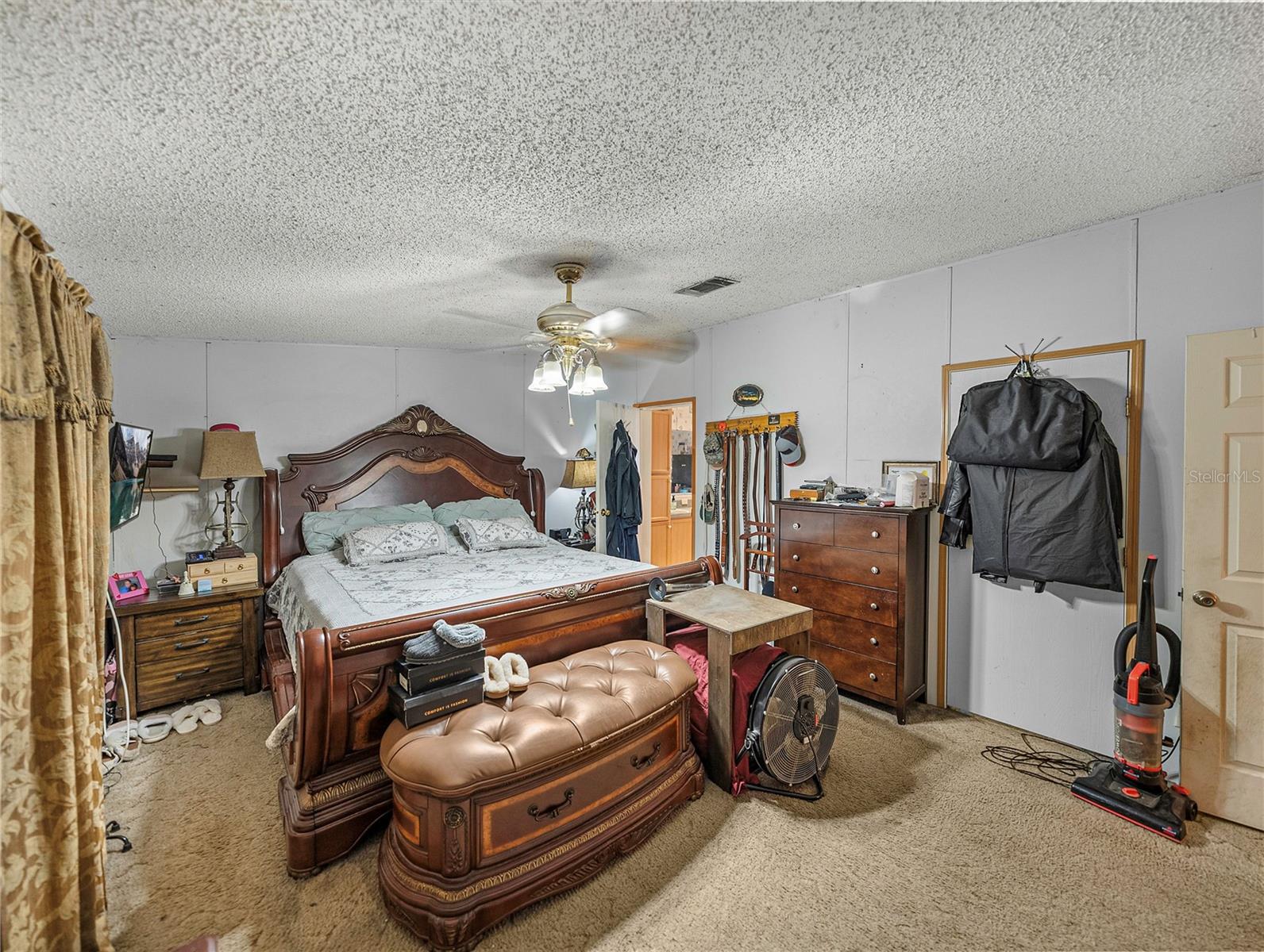 11404 LITHIA PINECREST RD, LITHIA, FL, 33547