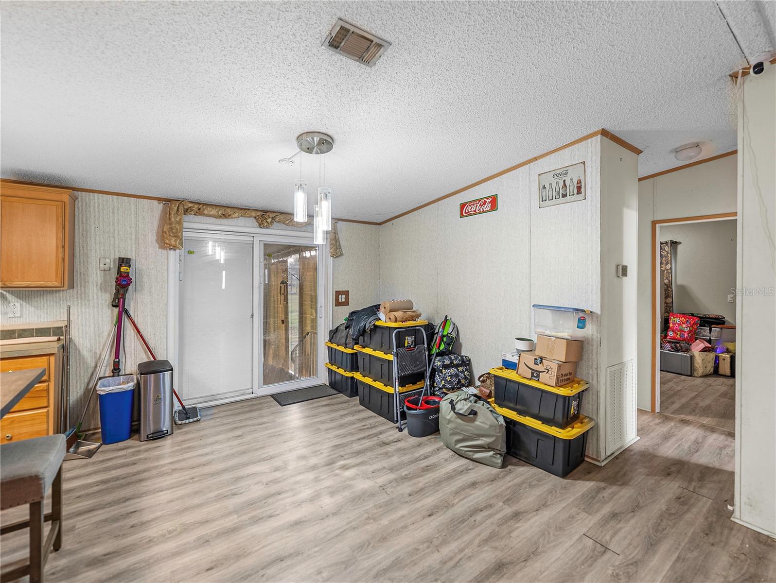 11404 LITHIA PINECREST RD, LITHIA, FL, 33547