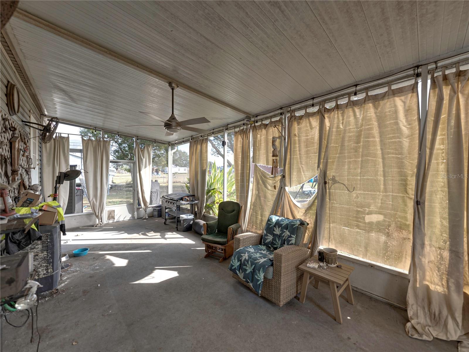 11404 LITHIA PINECREST RD, LITHIA, FL, 33547