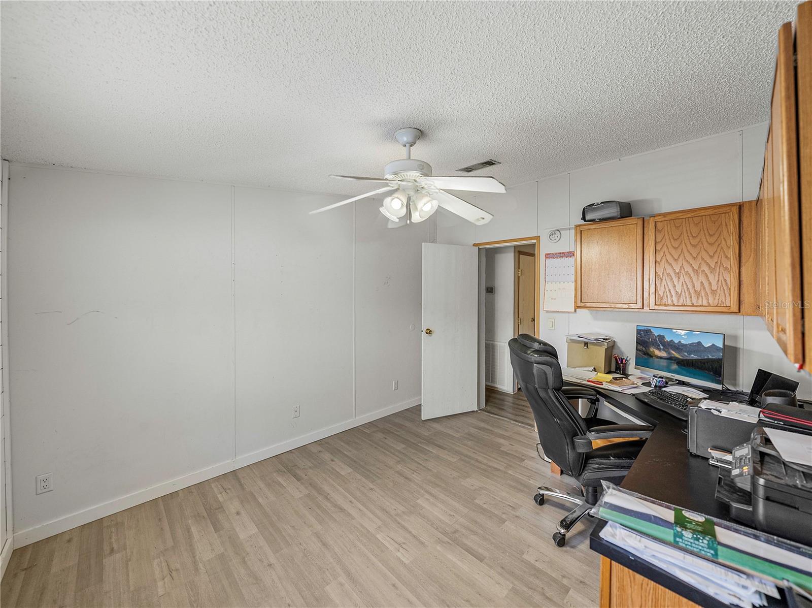 11404 LITHIA PINECREST RD, LITHIA, FL, 33547