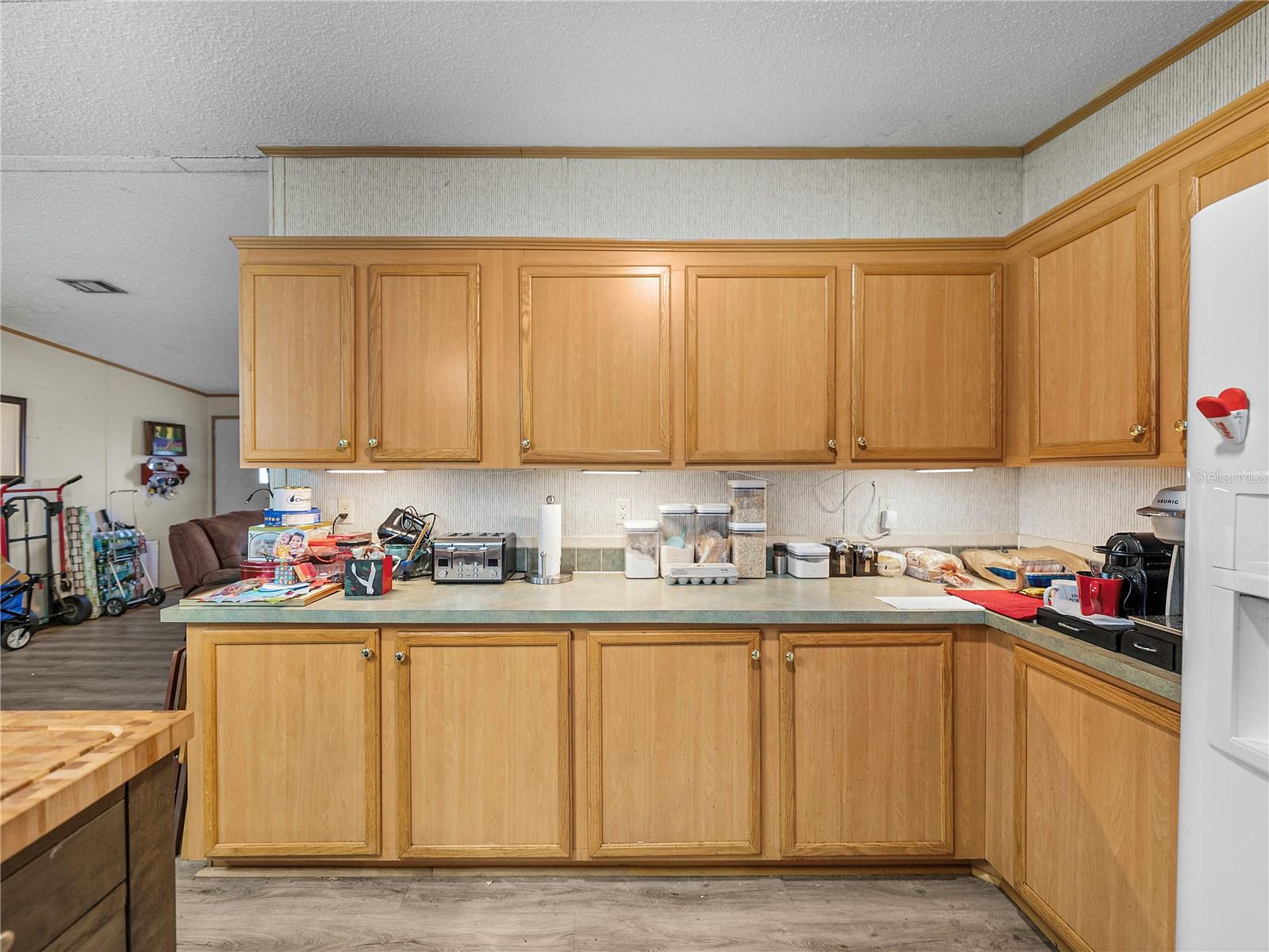 11404 LITHIA PINECREST RD, LITHIA, FL, 33547