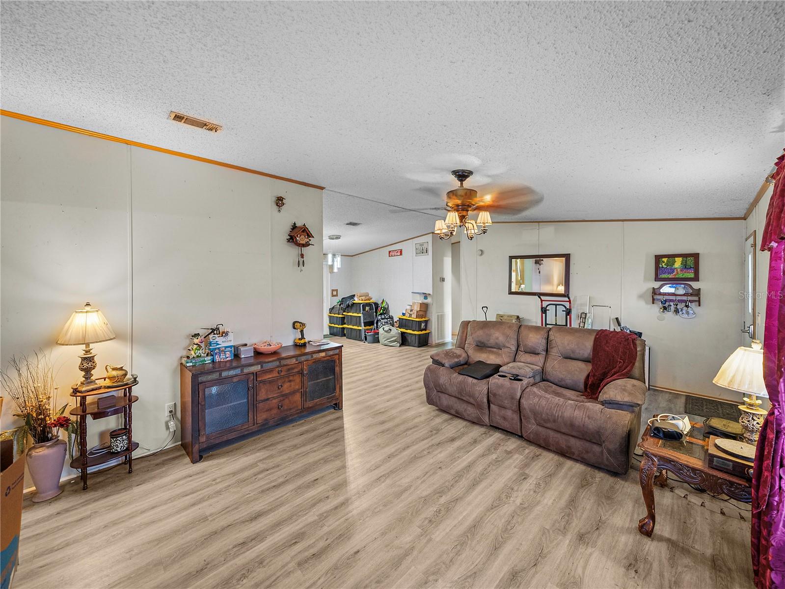 11404 LITHIA PINECREST RD, LITHIA, FL, 33547