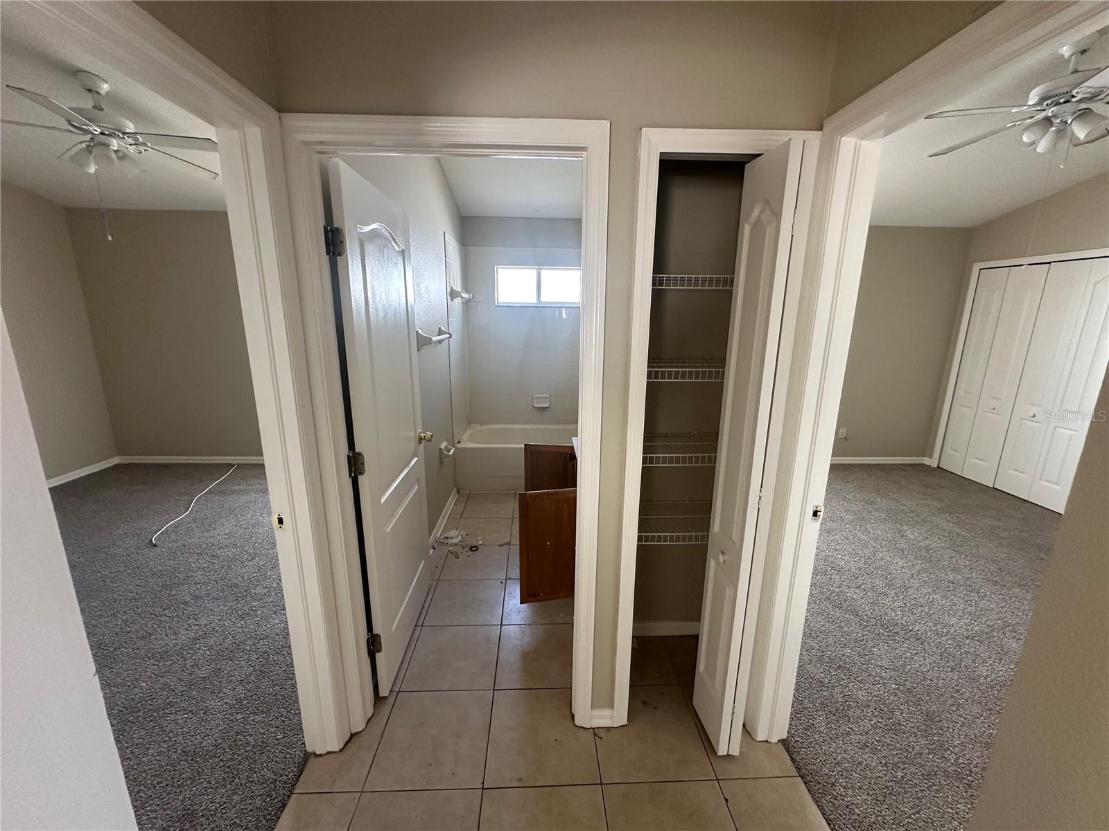 8105 WATER TOWER DR, TAMPA, FL, 33619