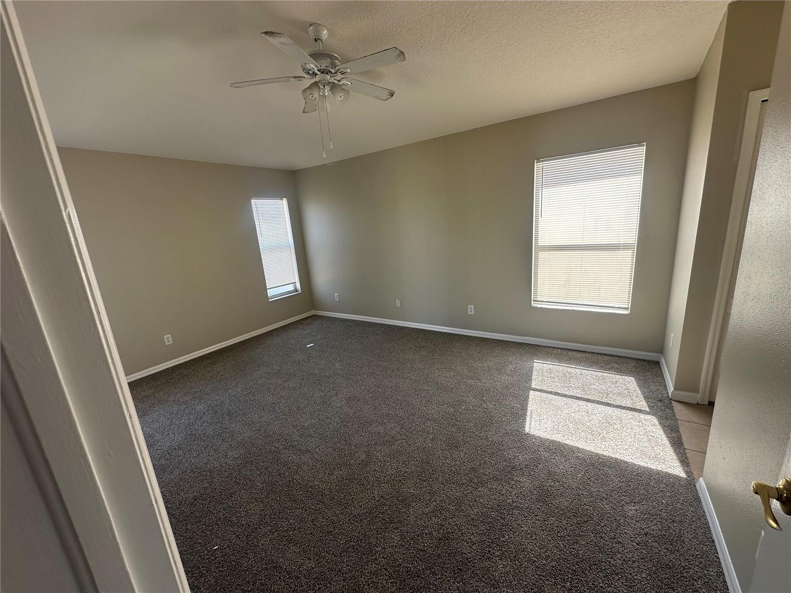8105 WATER TOWER DR, TAMPA, FL, 33619