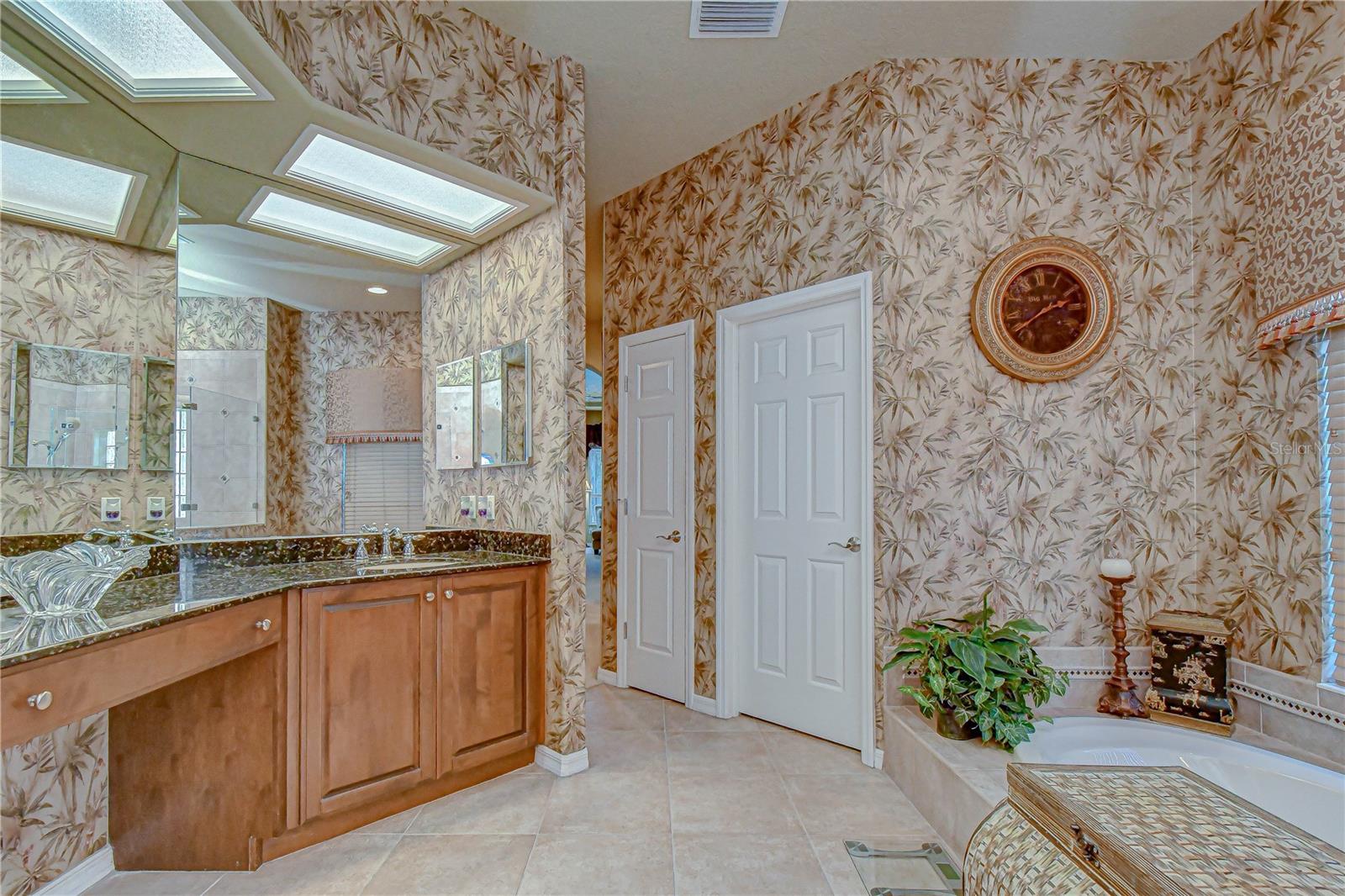 20915 LAKE VIENNA DR, LAND O LAKES, FL, 34638