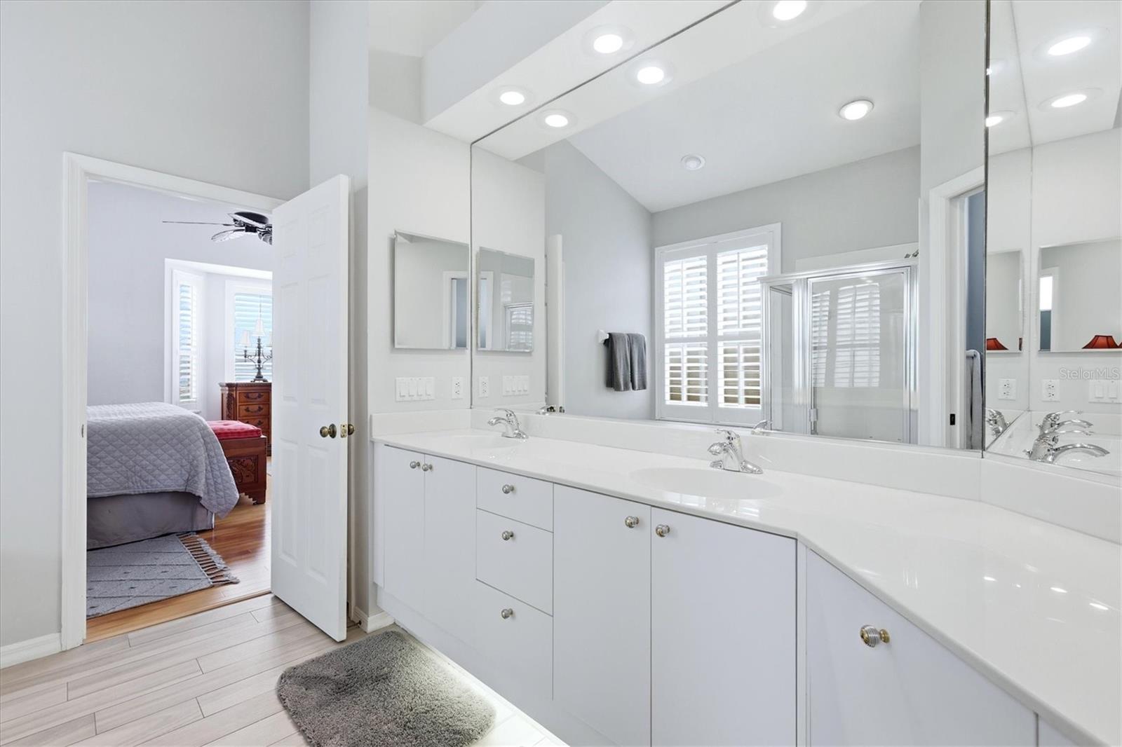 8025 HAMPTON CT, UNIVERSITY PARK, FL, 34201