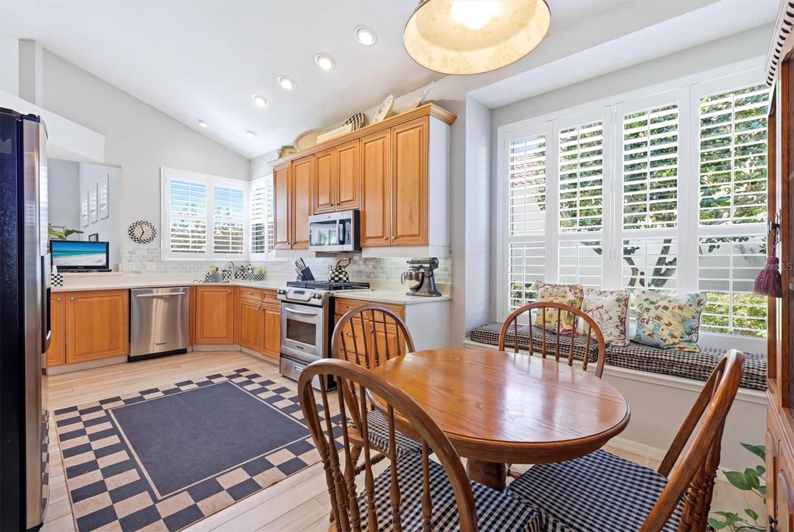 8025 HAMPTON CT, UNIVERSITY PARK, FL, 34201