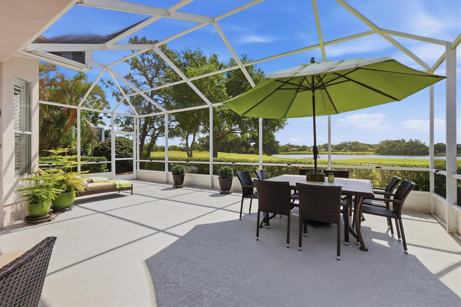 8025 HAMPTON CT, UNIVERSITY PARK, FL, 34201