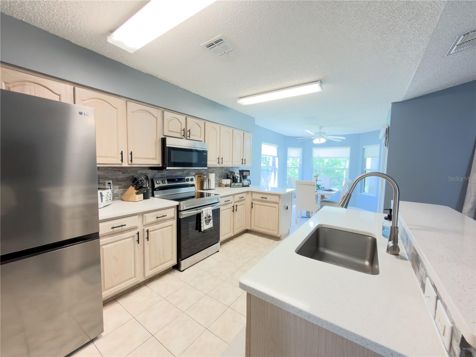 32676 OAK PARK DR, LEESBURG, FL, 34748