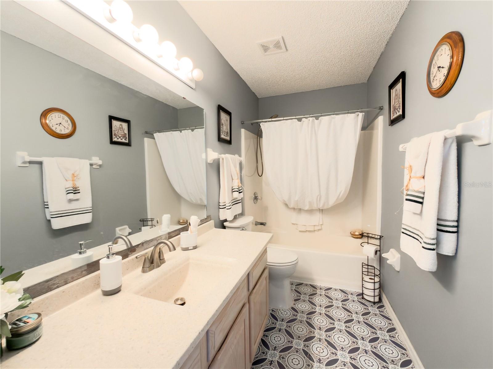 32676 OAK PARK DR, LEESBURG, FL, 34748