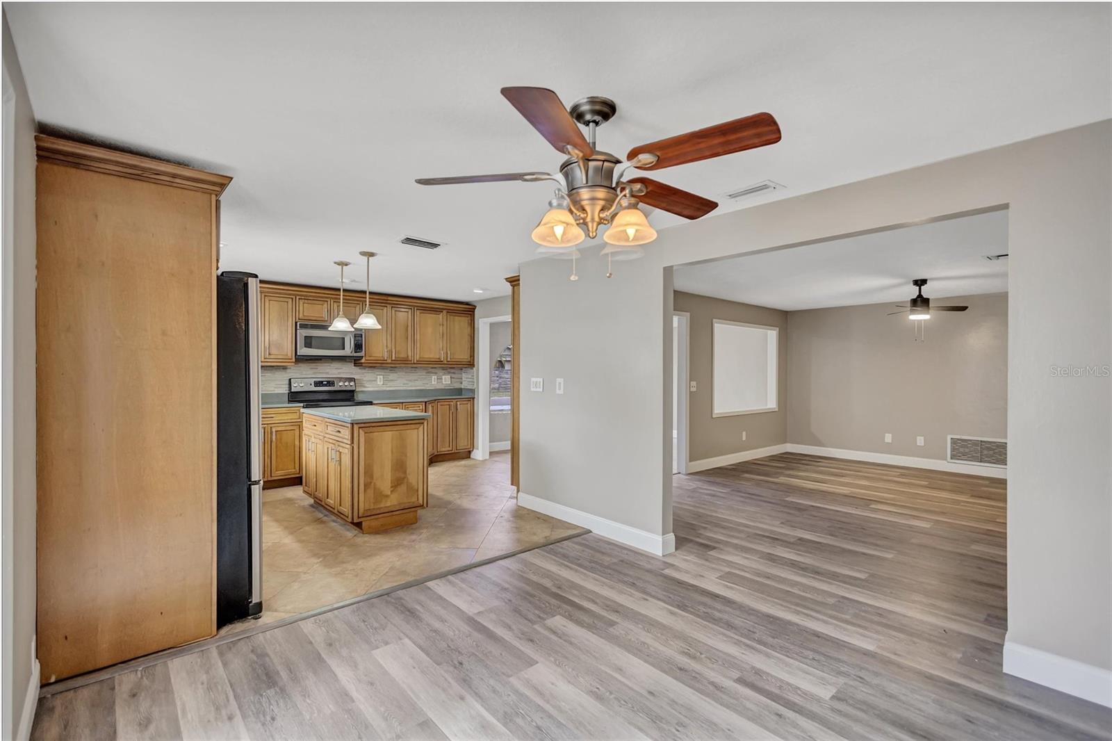 2115 GLEN DR, SAFETY HARBOR, FL, 34695