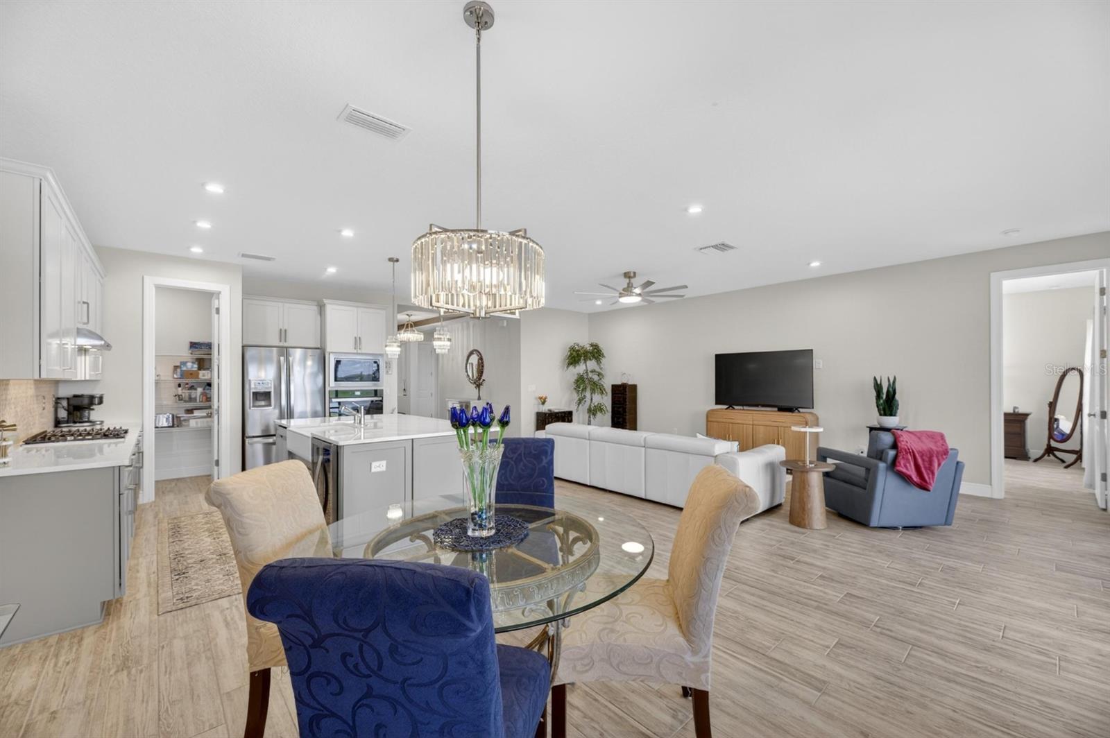 6081 HIDDEN BRANCH DR, APOLLO BEACH, FL, 33572