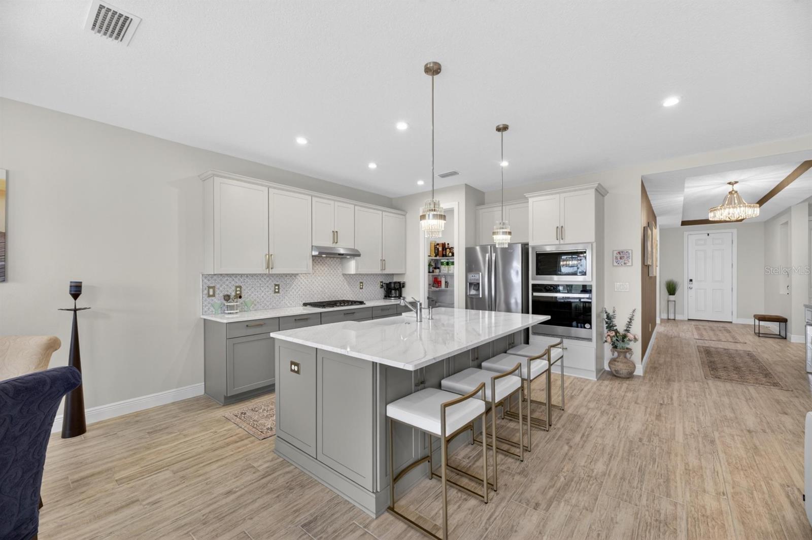 6081 HIDDEN BRANCH DR, APOLLO BEACH, FL, 33572